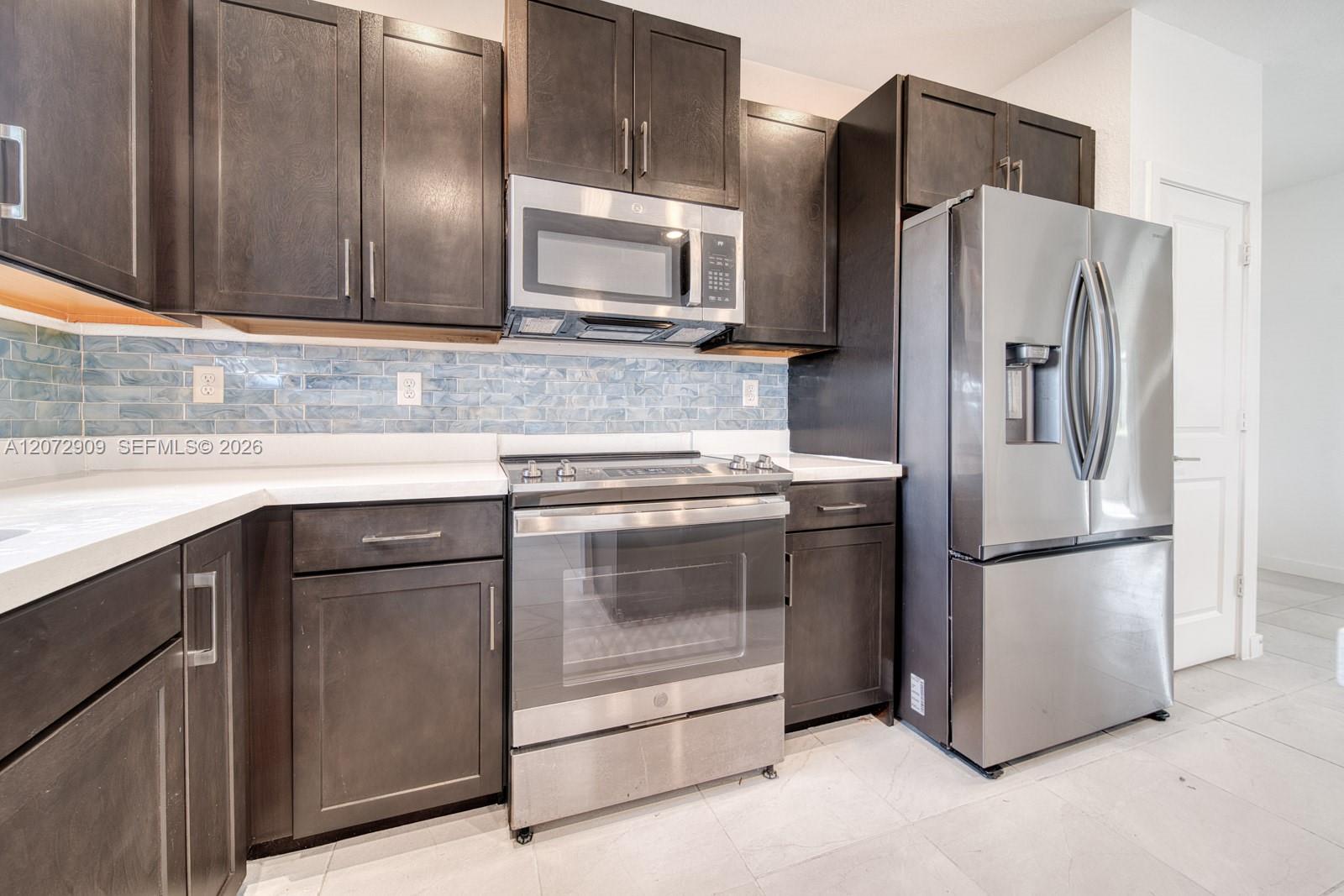 1090 SE 23rd Ave # 1090 — Photo 4