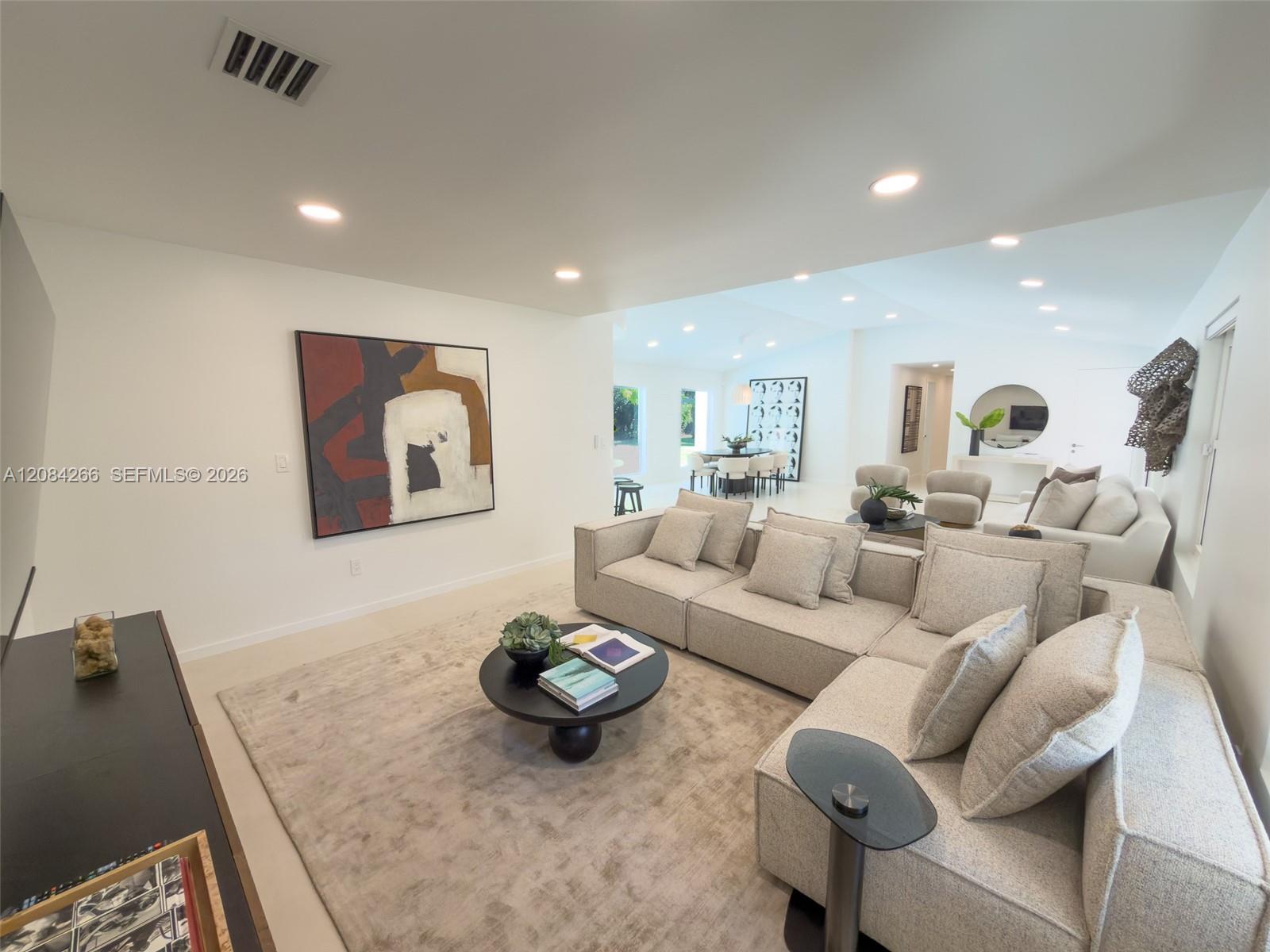 7895 SW 76th Ter — Photo 4