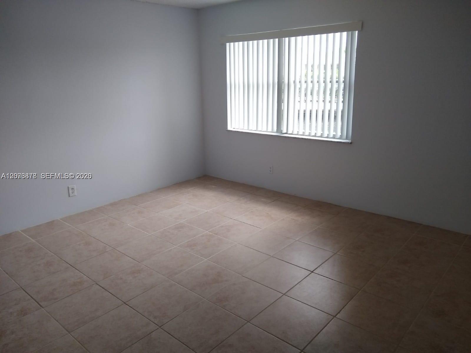 401 Golden Isles Dr # 211 — Photo 4
