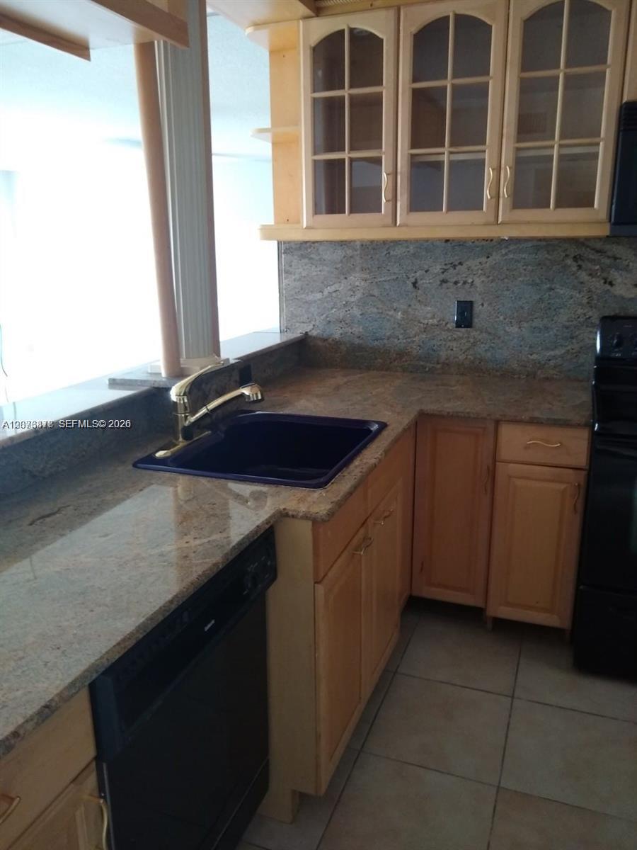 401 Golden Isles Dr # 211 — Photo 5