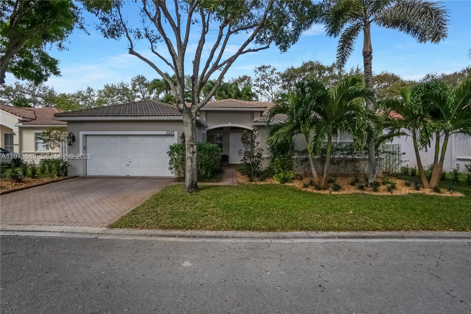 5297 SW 34th Way, Hollywood FL 33312