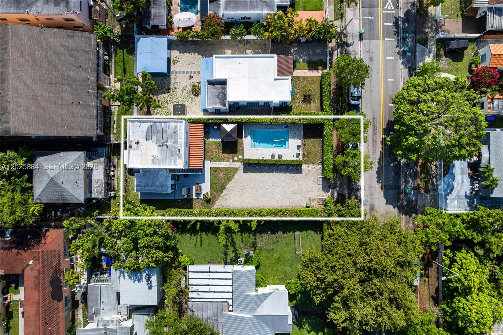 2255 SW 10th St # B, Miami FL 33135
