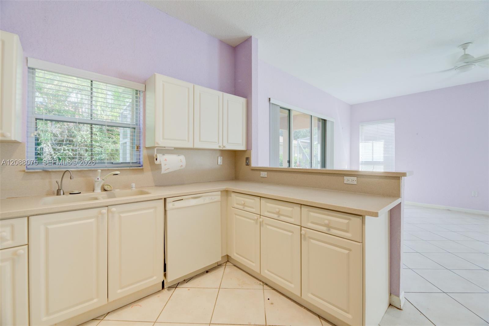 13945 S Cypress Cove Cir — Photo 5