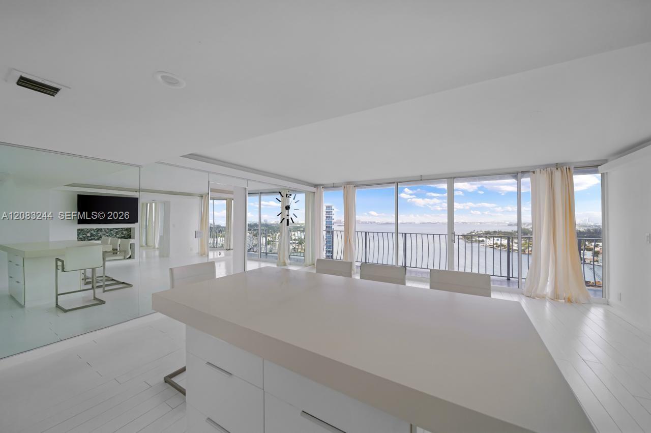 7601 E Treasure Dr # 2016 — Photo 3