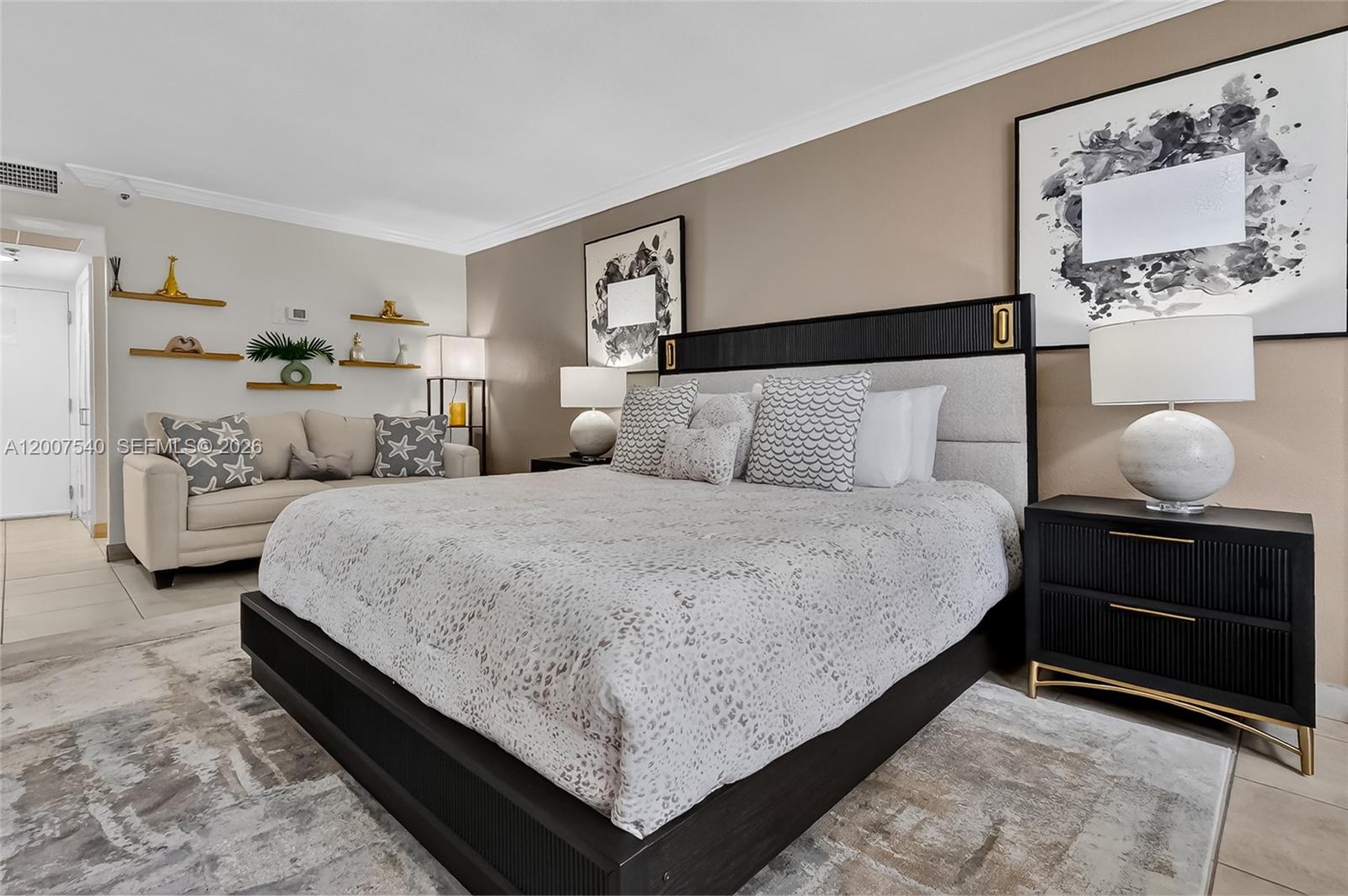 19201 Collins Ave # 1123 — Photo 4