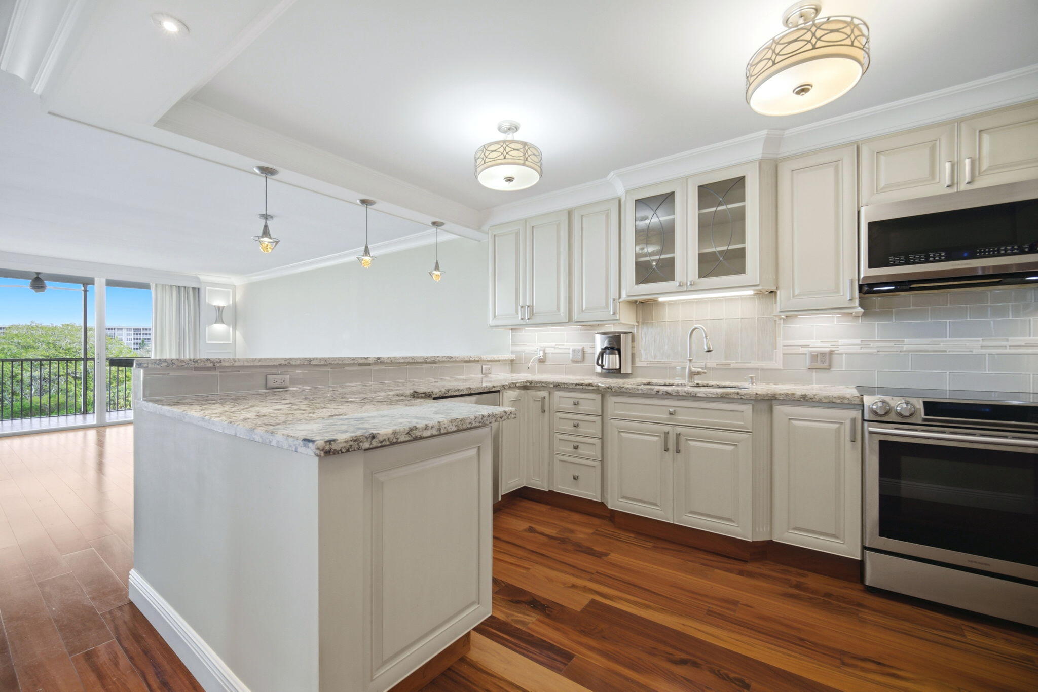 2901 S Palm Aire Drive, Pompano Beach FL 33069