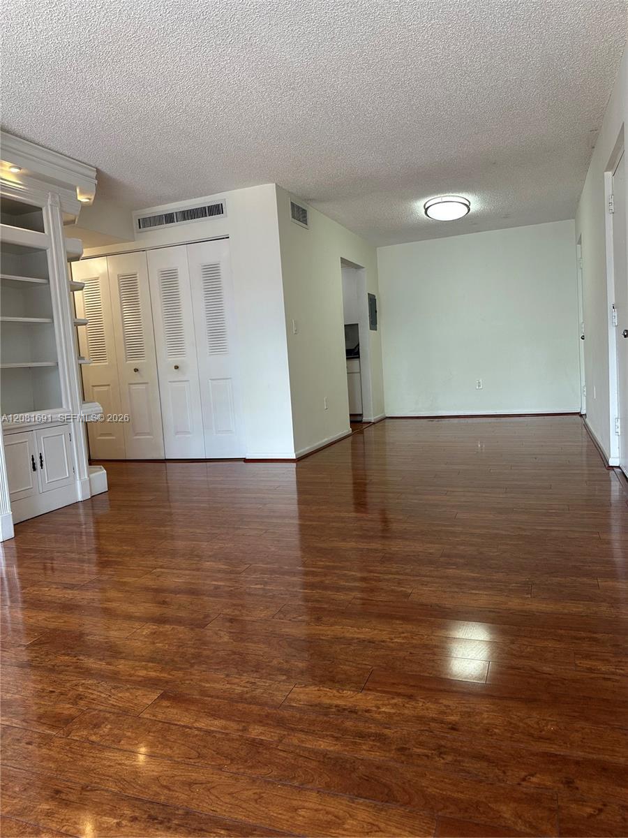 10818 N Kendall Dr # R28 — Photo 5