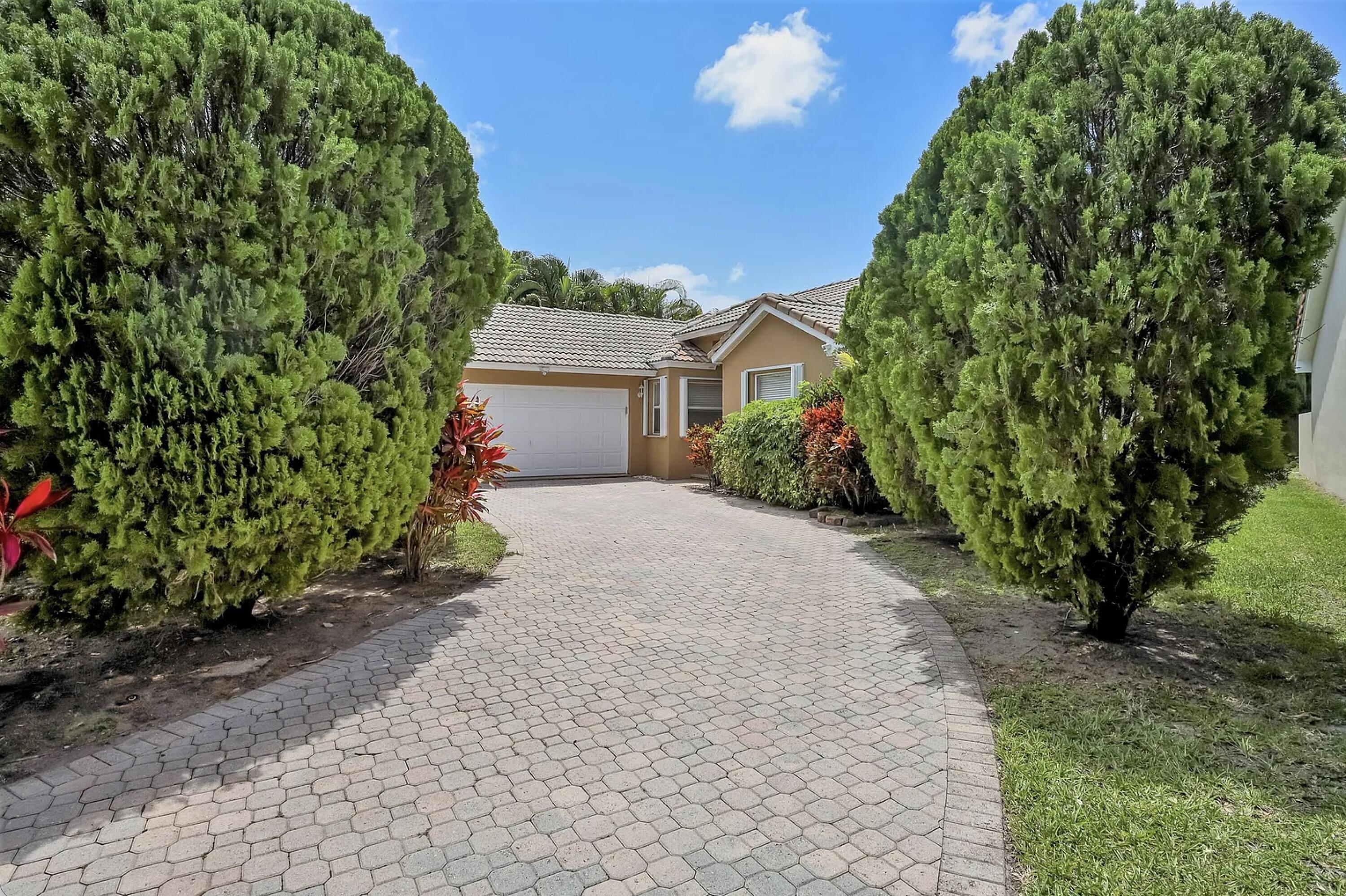 13284 Majestic Pine Court, Delray Beach FL 33484