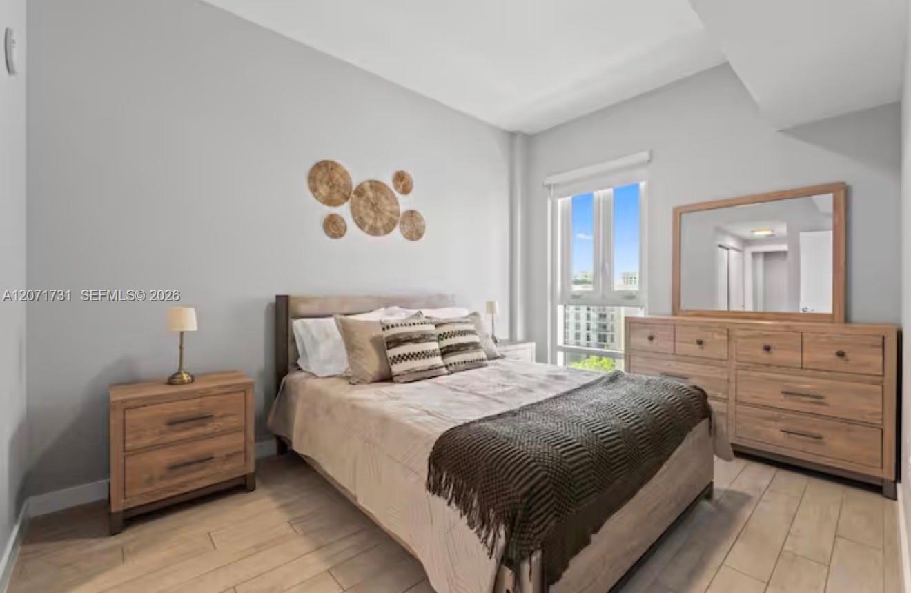 321 NE 26th St # 811 View 2