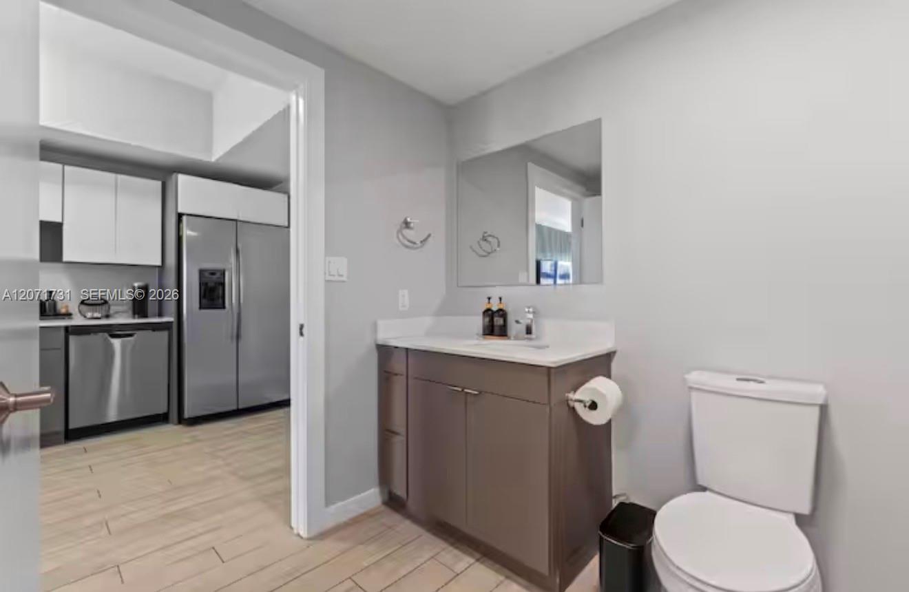 321 NE 26th St # 811 View 5