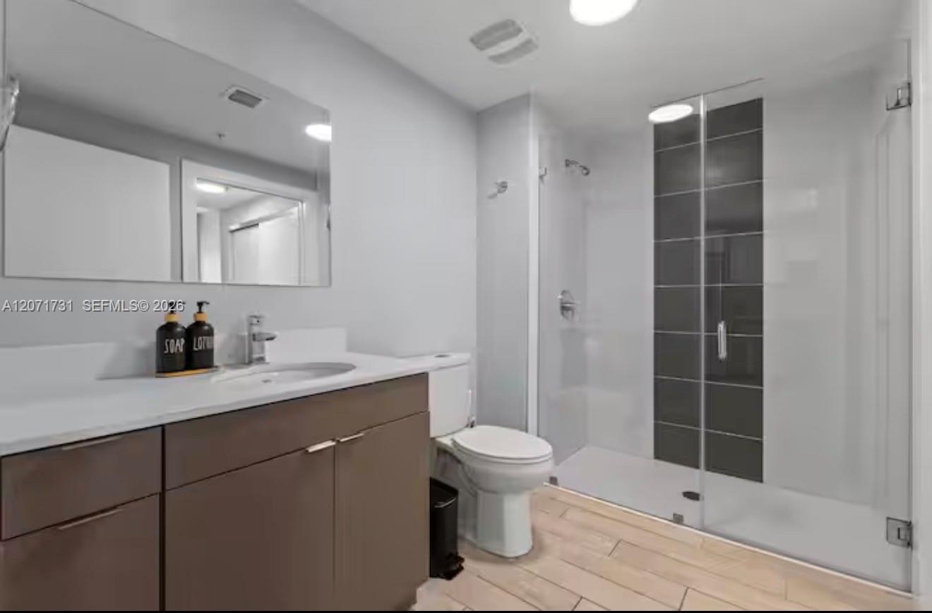 321 NE 26th St # 811 View 6