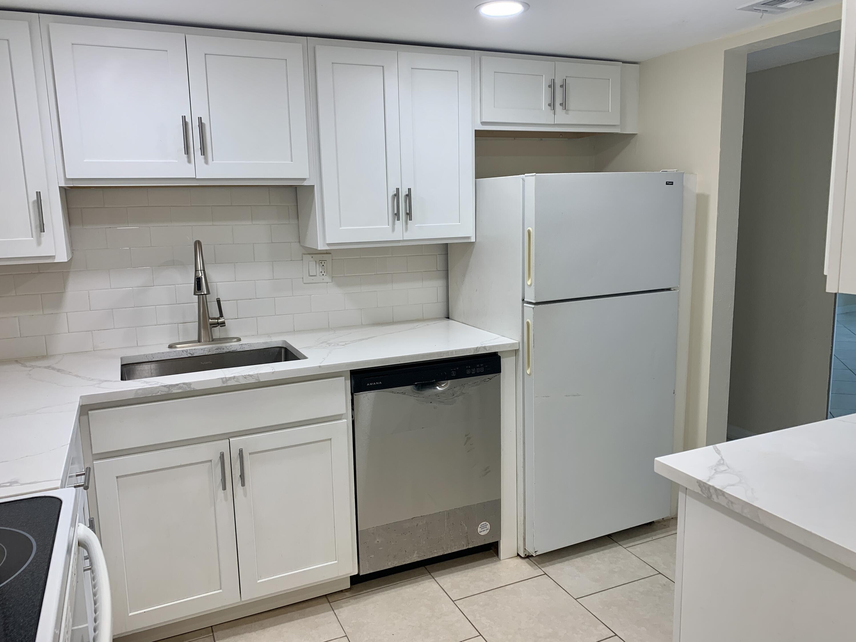 4364 NW 9TH Avenue # 3B — Photo 4