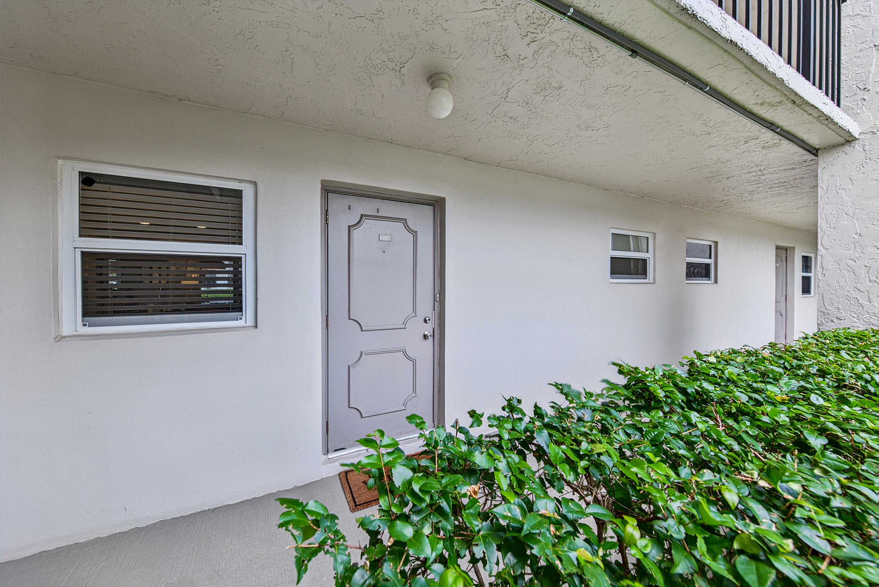 9420 Poinciana Place # 108, Davie FL 33324
