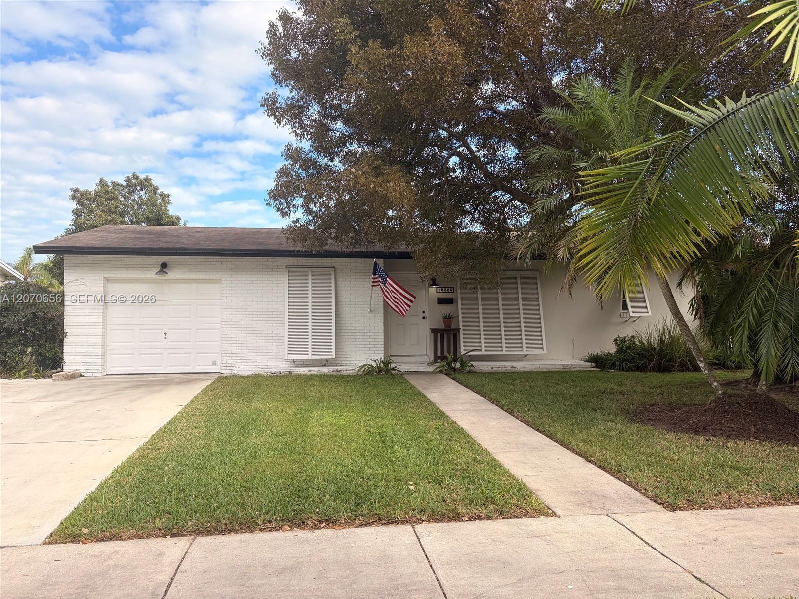18225 SW 94th Ave, Palmetto Bay FL 33157