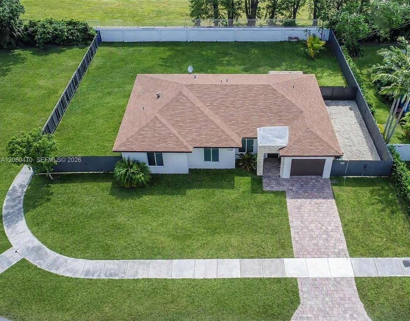 17801 SW 108th Ct — Photo 2