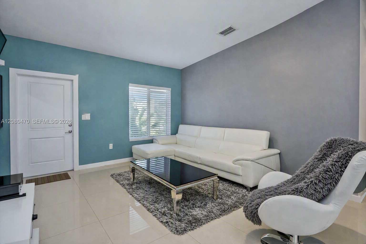 17801 SW 108th Ct — Photo 4