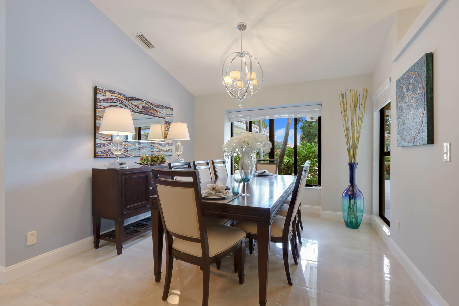 156 Thornton Drive — Photo 3