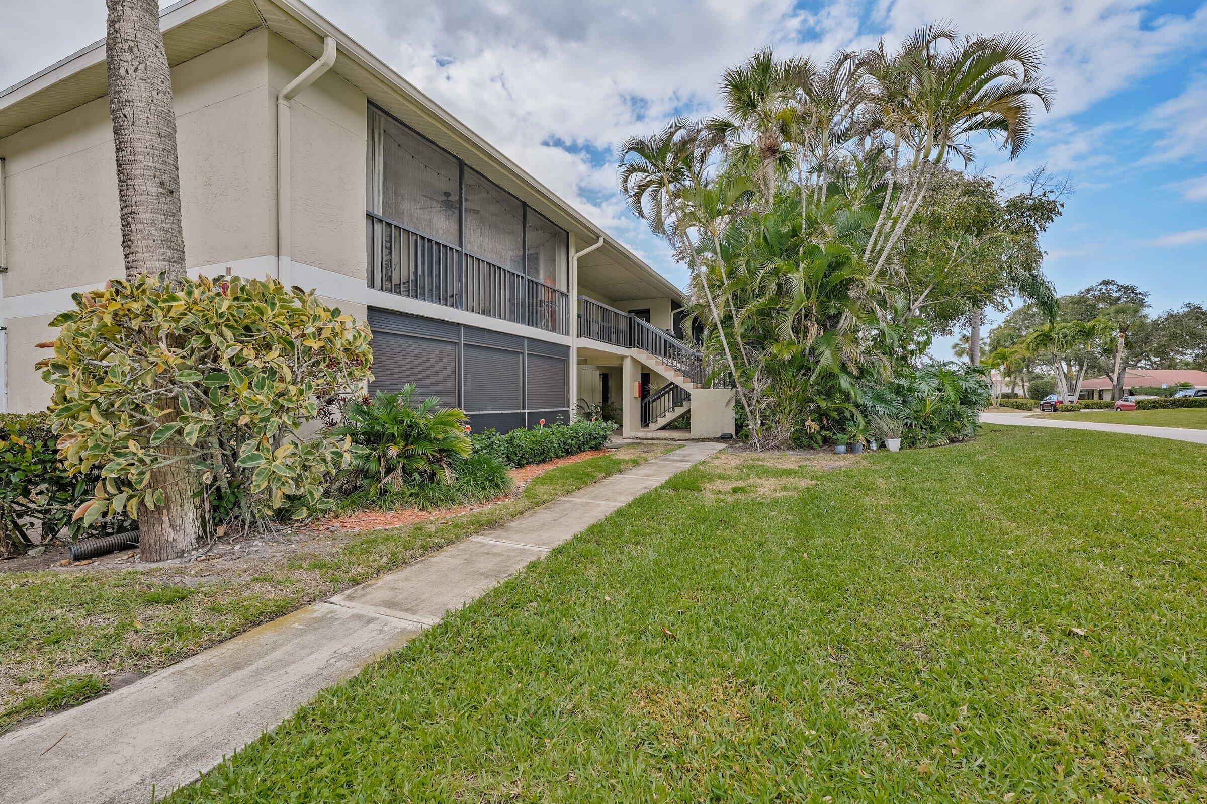 6544 Chasewood Drive # H, Jupiter FL 33458