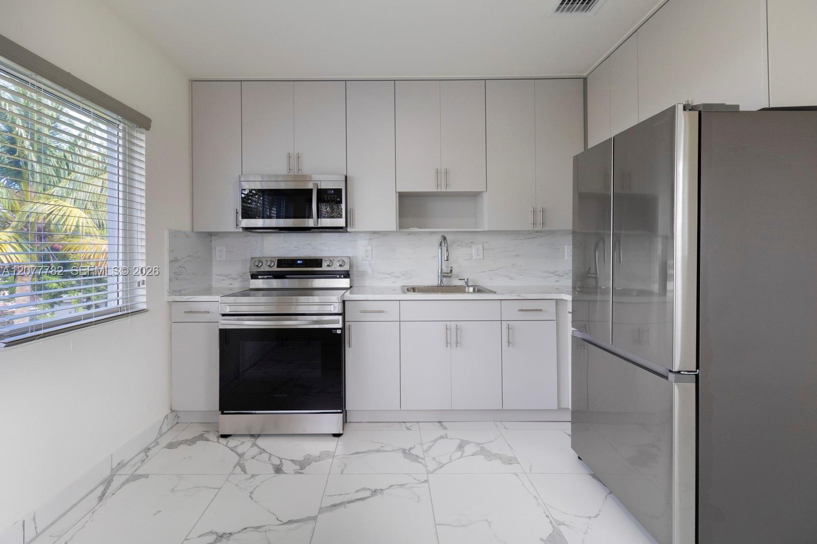 2323 NW 15th St # 2 — Photo 5