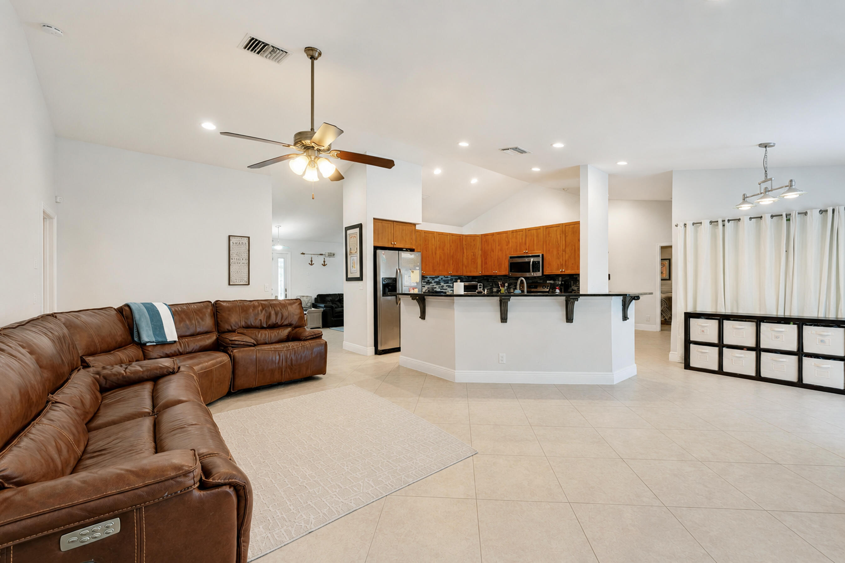 4270 NW 9th Street — Photo 5