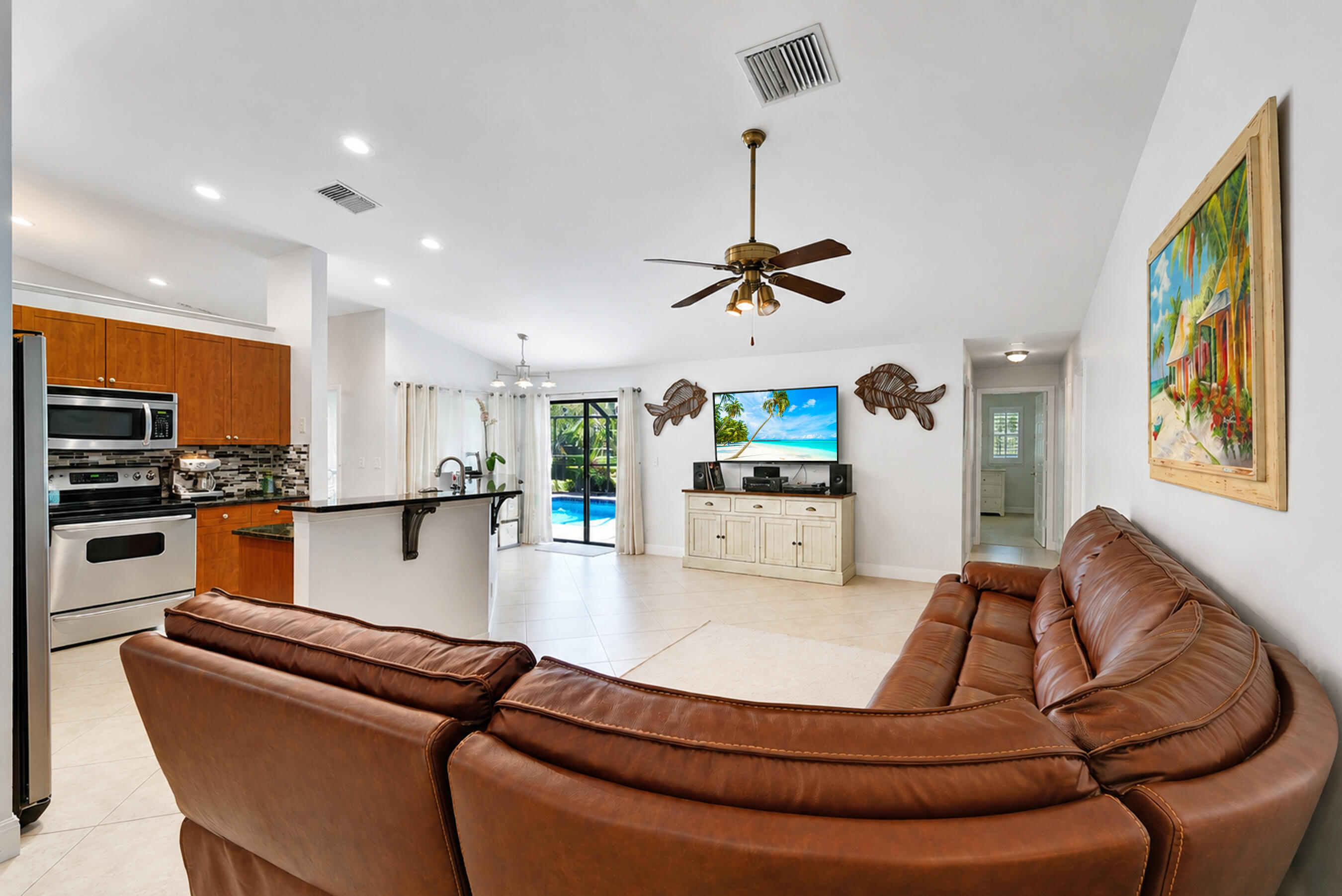 4270 NW 9th Street — Photo 4