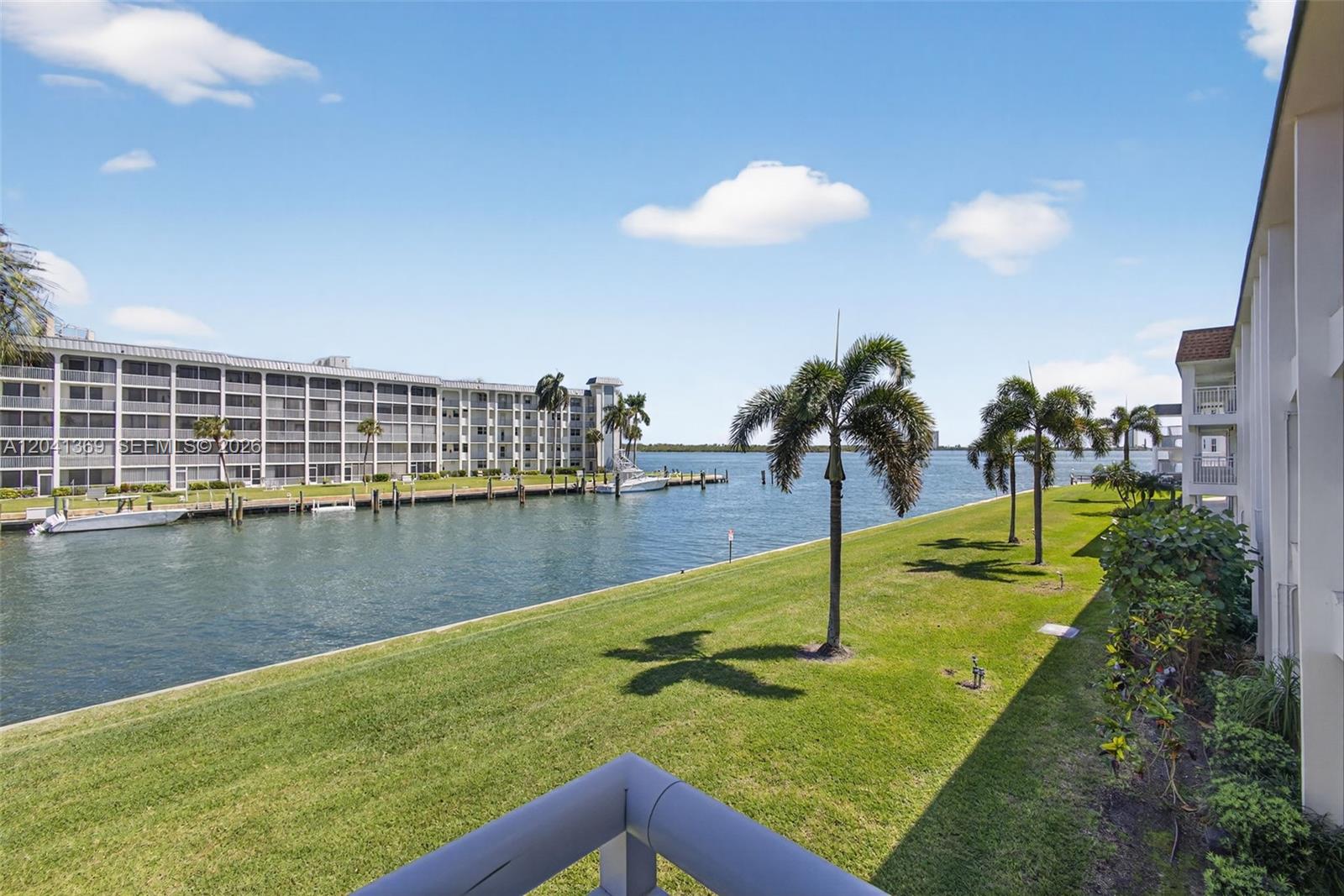 111 Shore Ct # 205, North Palm Beach FL 33408