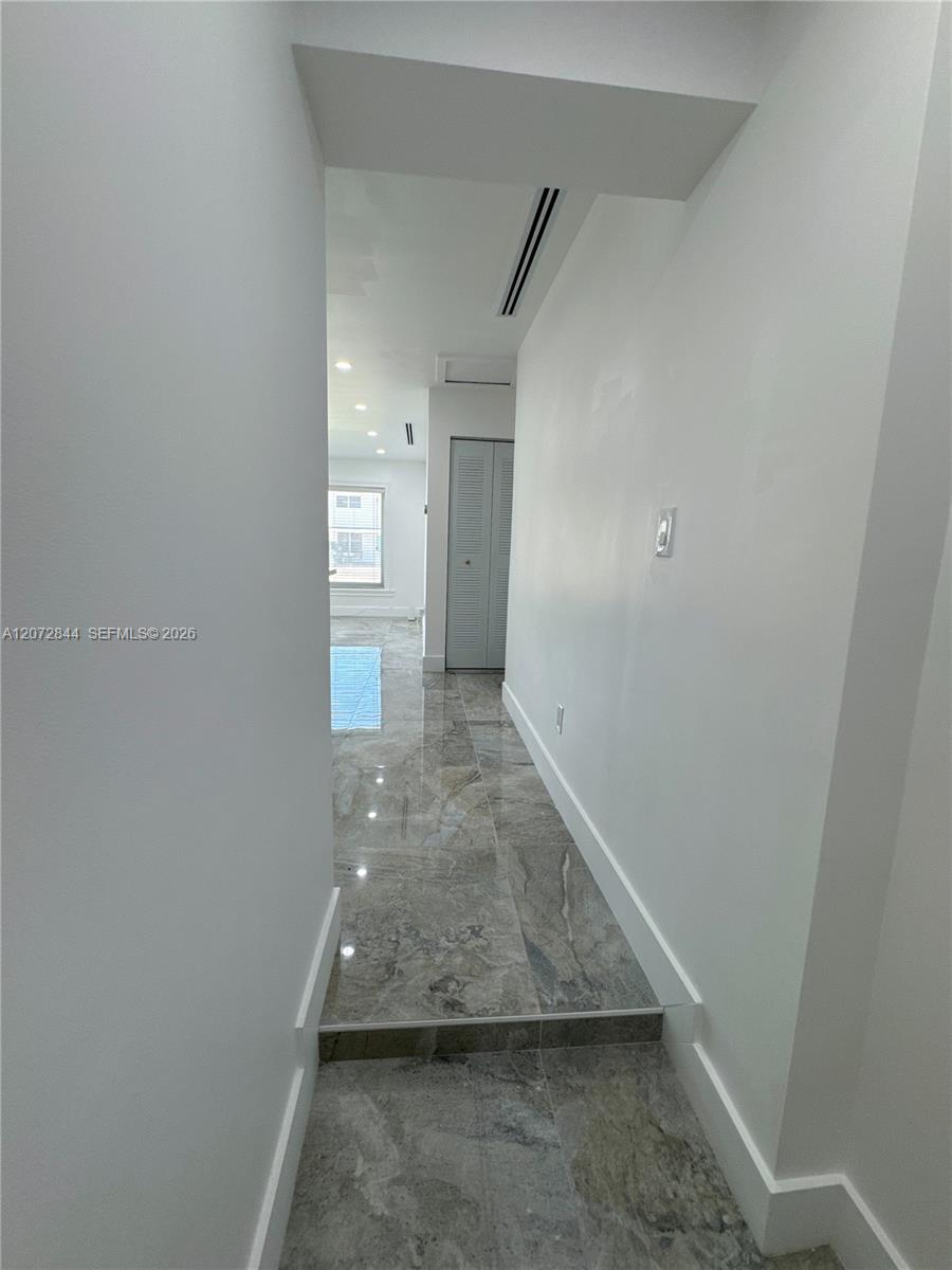 5500 NW 178th Ter — Photo 3