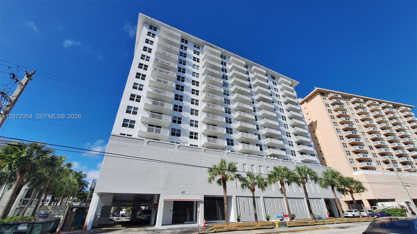 427 Golden Isles Dr # 5H — Photo 2