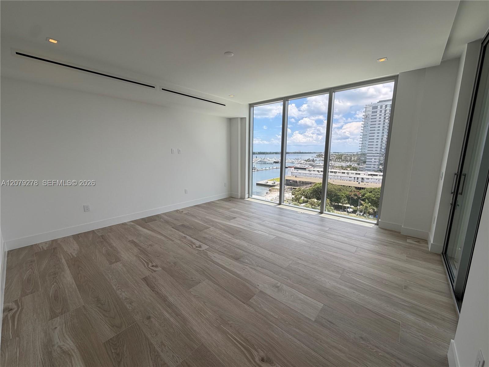 4714 N Flager # 903 — Photo 3
