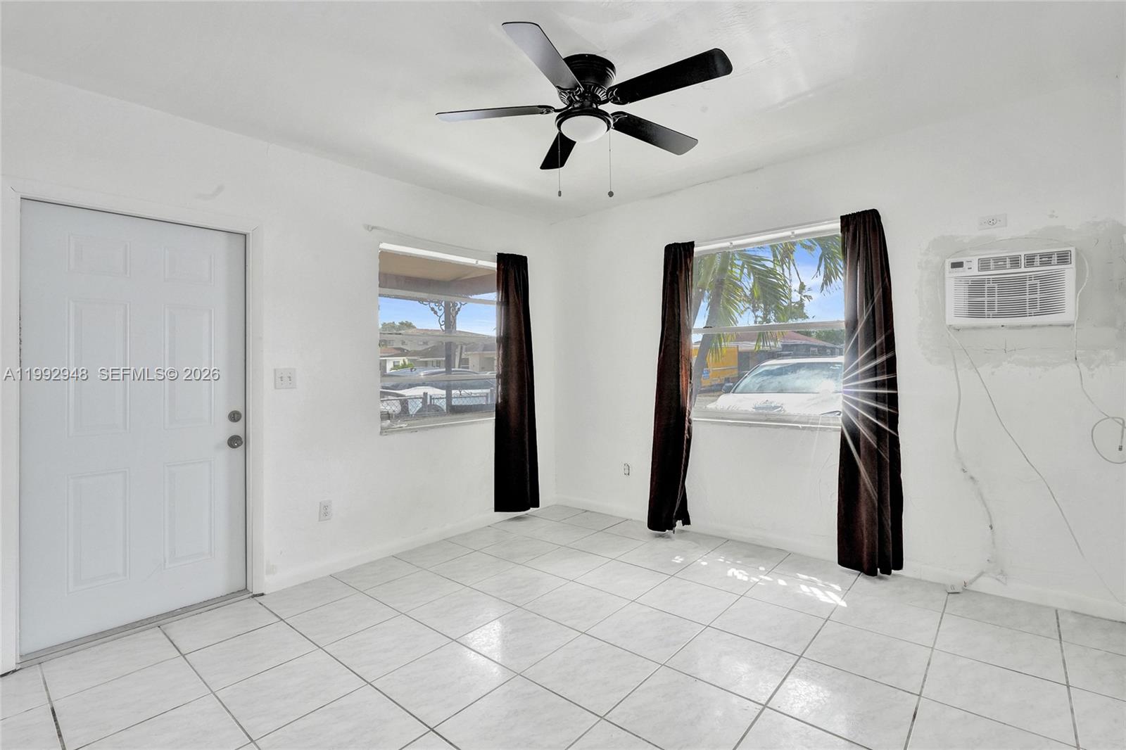 724 NW 6th St — Photo 3