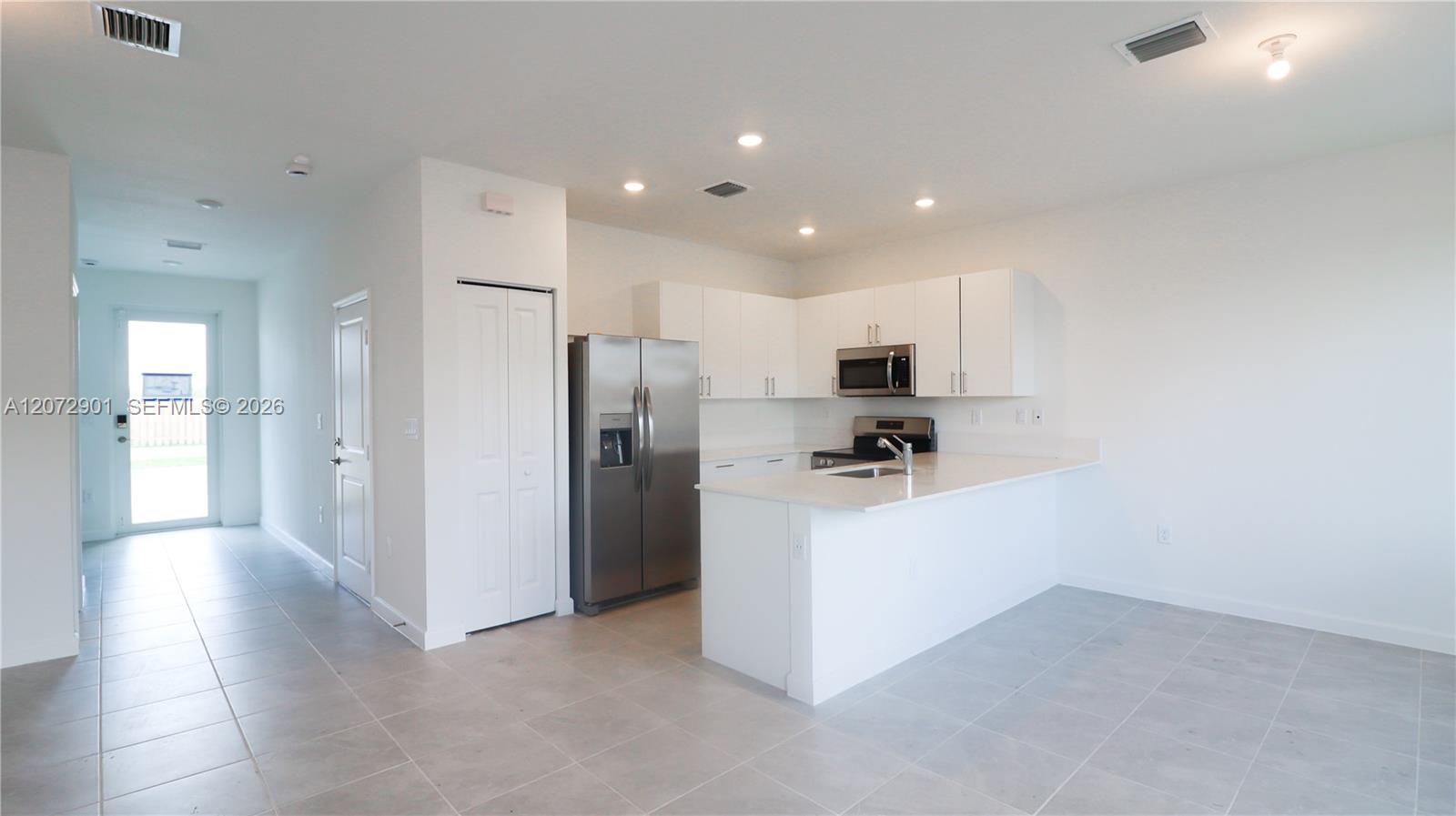 1475 SE 7th Ter — Photo 3