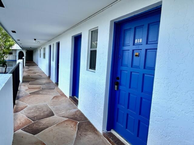 6061 N FALLS CIR Drive # 402, Lauderhill FL 33319