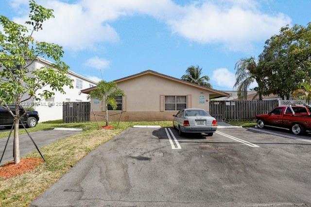 231 SW 8th Ct — Photo 4