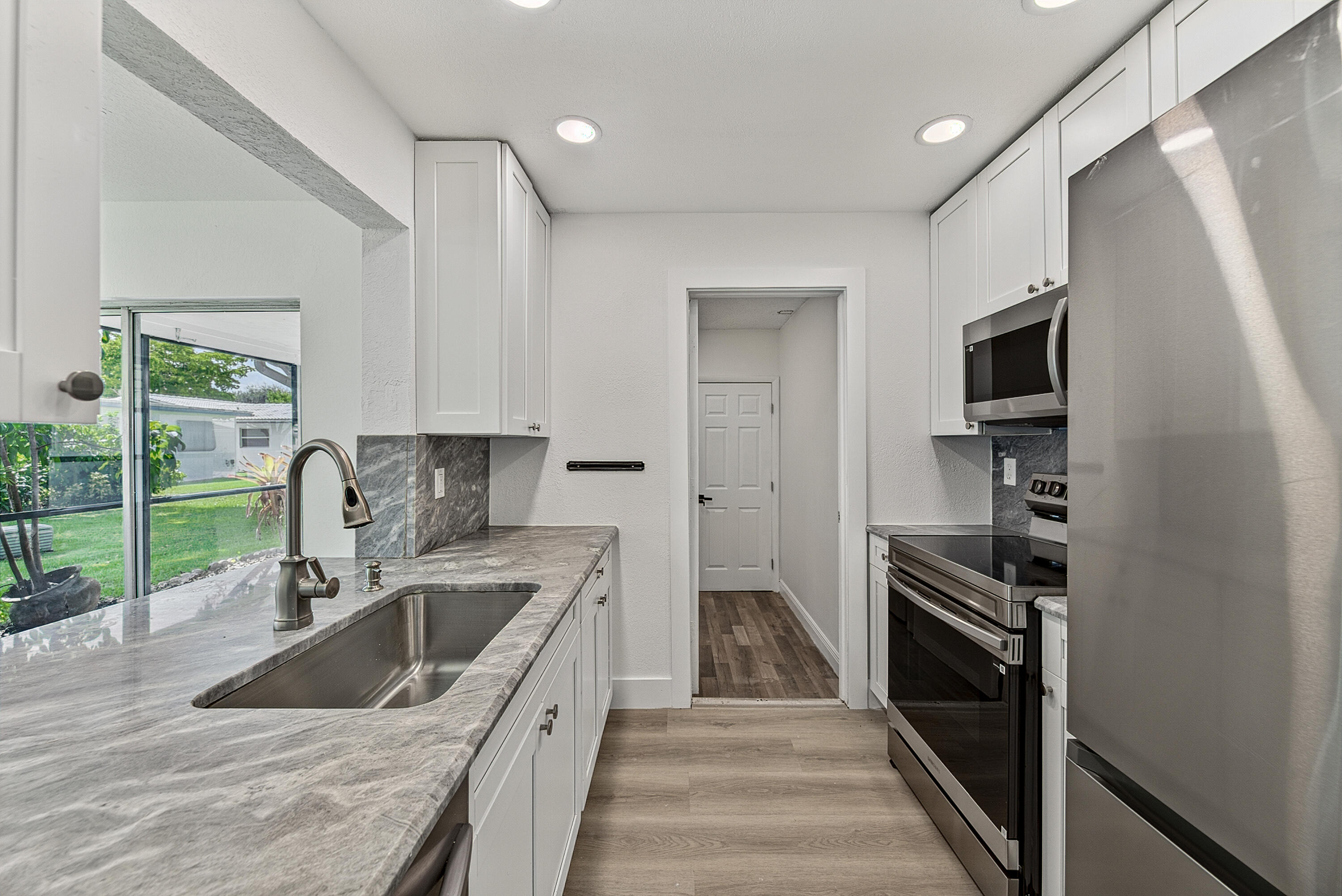 1190 NW 90TH Avenue, Plantation FL 33322