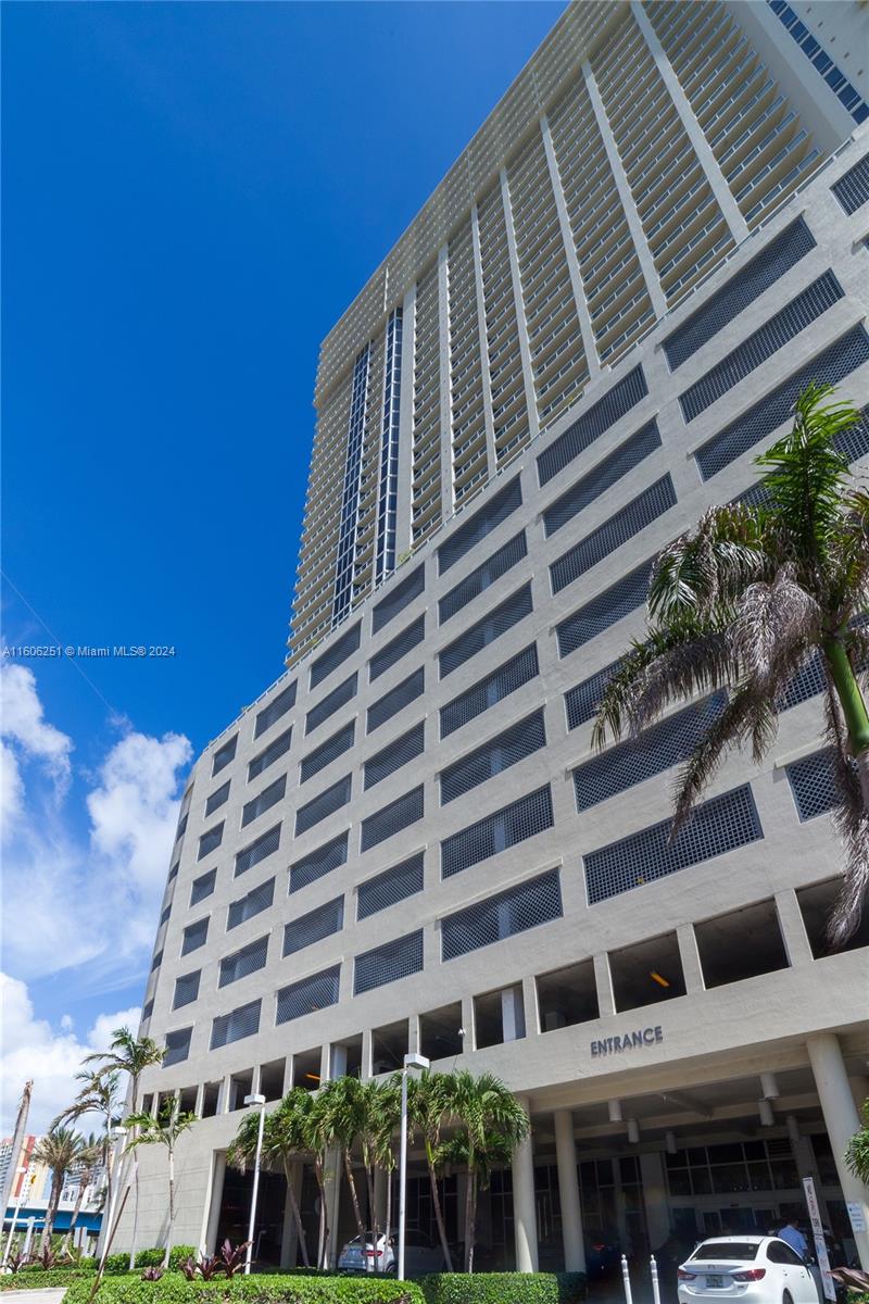 16699 Collins Ave(avlbnow) # 3707, Sunny Isles Beach FL 33160