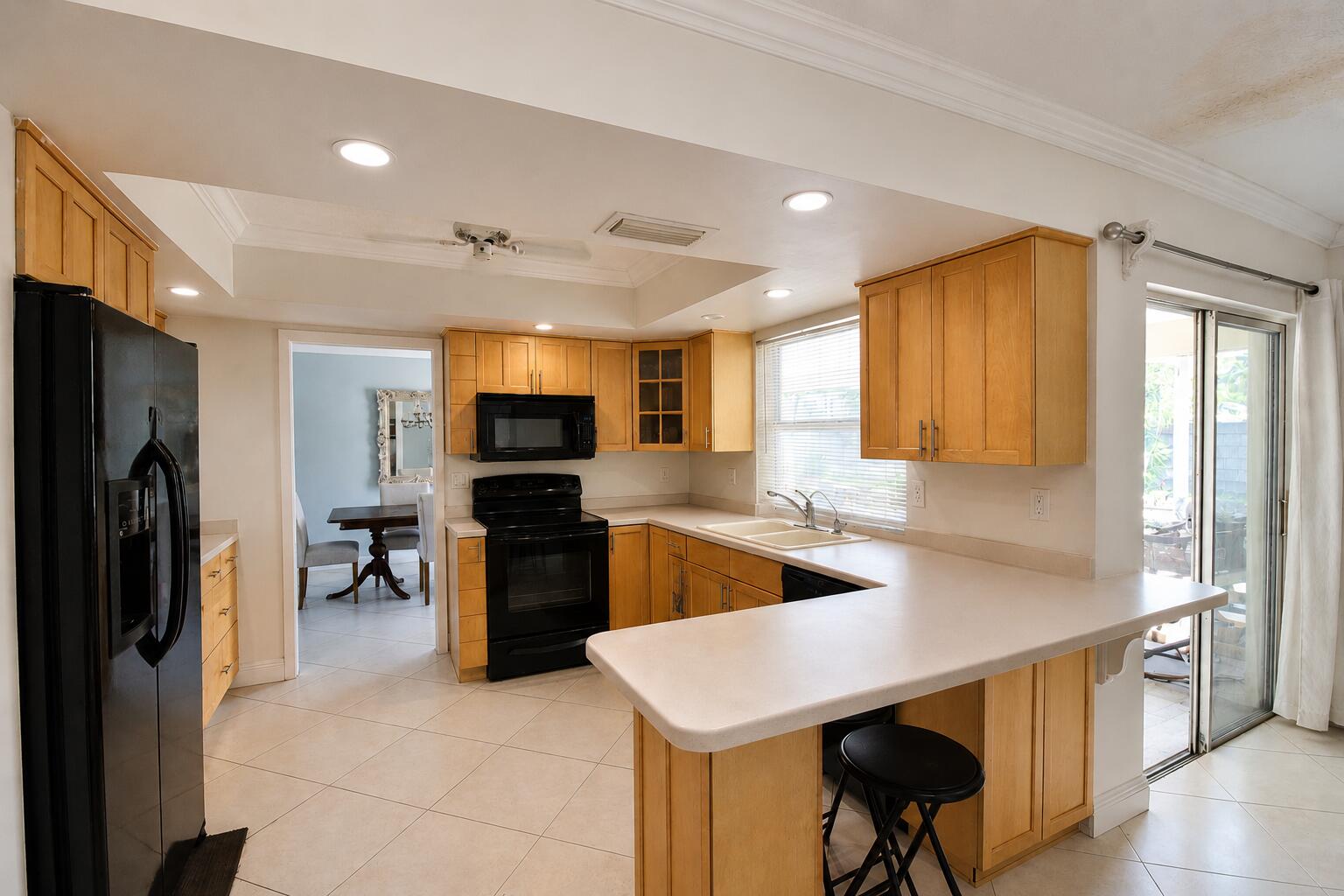630 WEST Drive — Photo 4