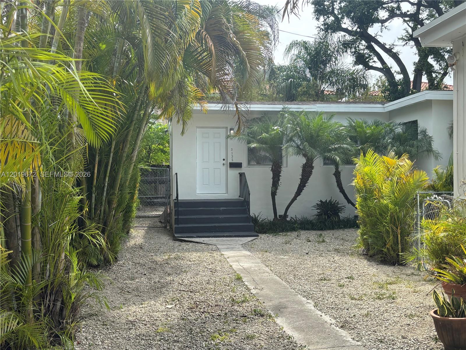 3132 Elizabeth St # B, Miami FL 33133