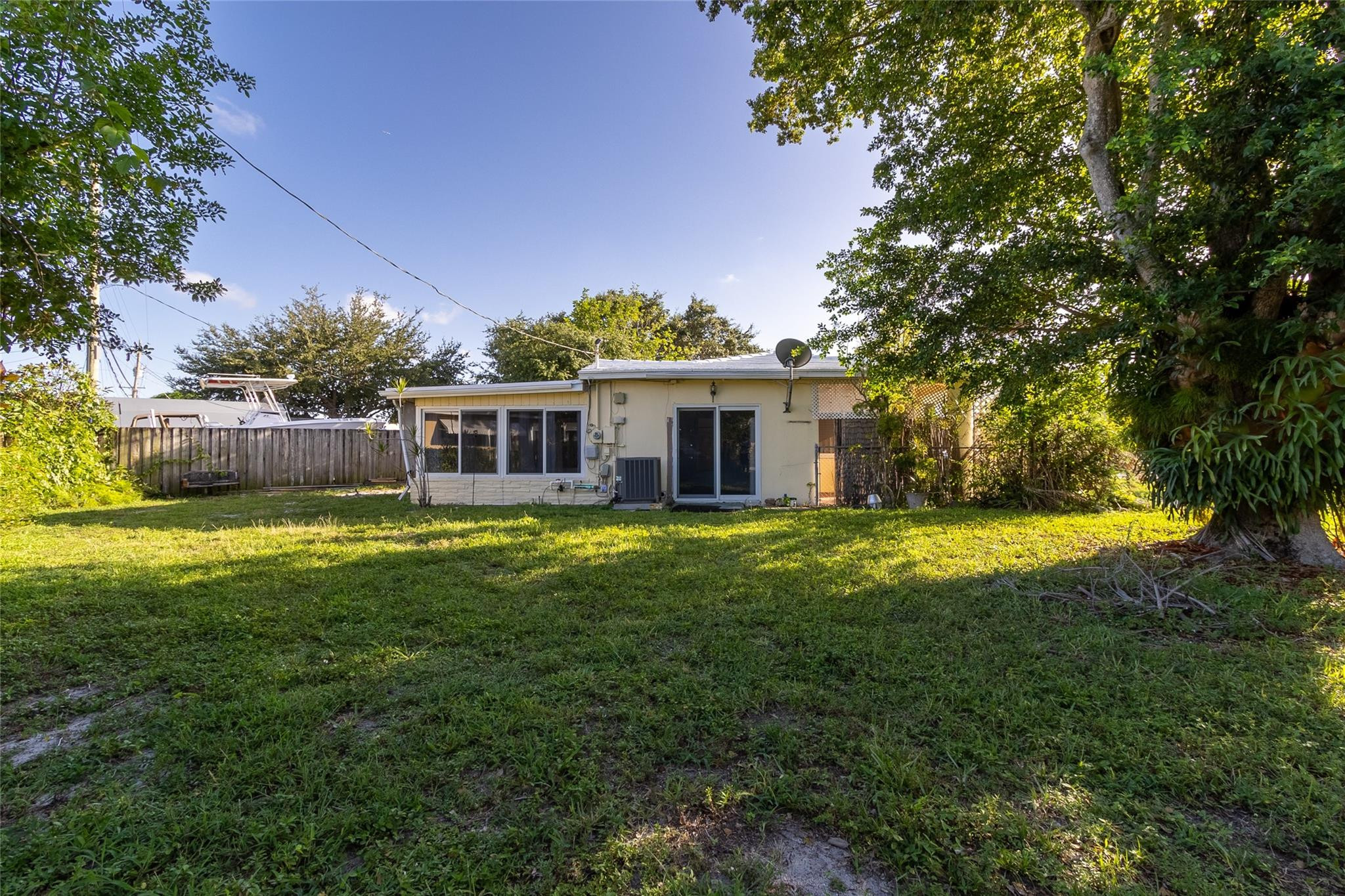 4720 N Andrews Avenue — Photo 2
