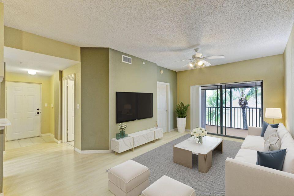 2806 Veronia Drive # 301, Palm Beach Gardens FL 33410