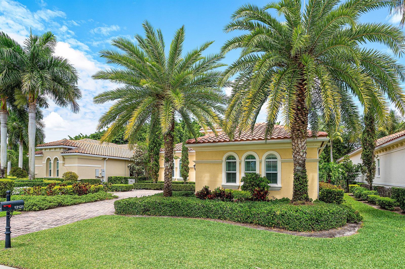 002-12121SunnydaleDrive-Wellington-FL-33