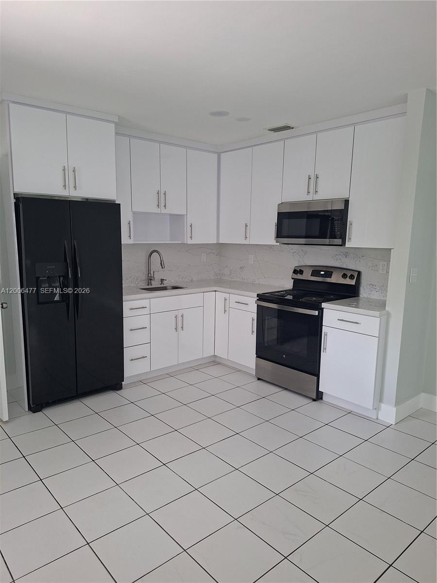 1814 SW 97th Terrace # A — Photo 4