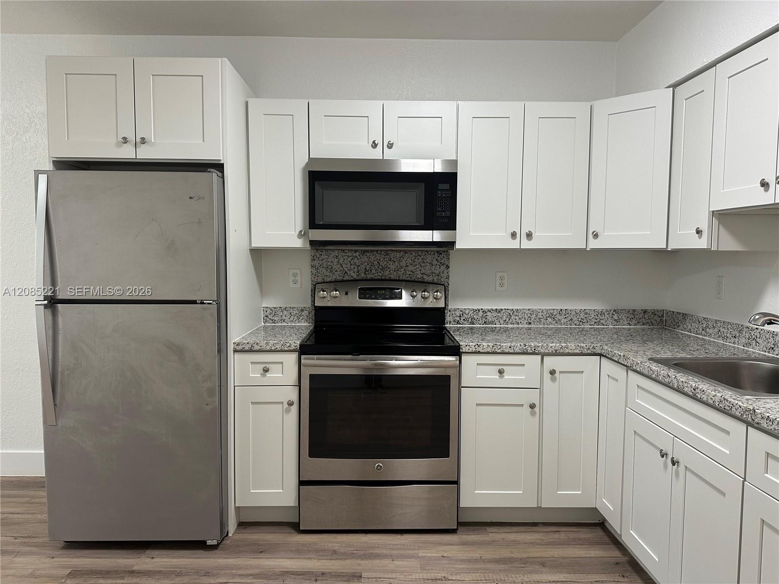 1928 Jefferson St # 4 — Photo 3