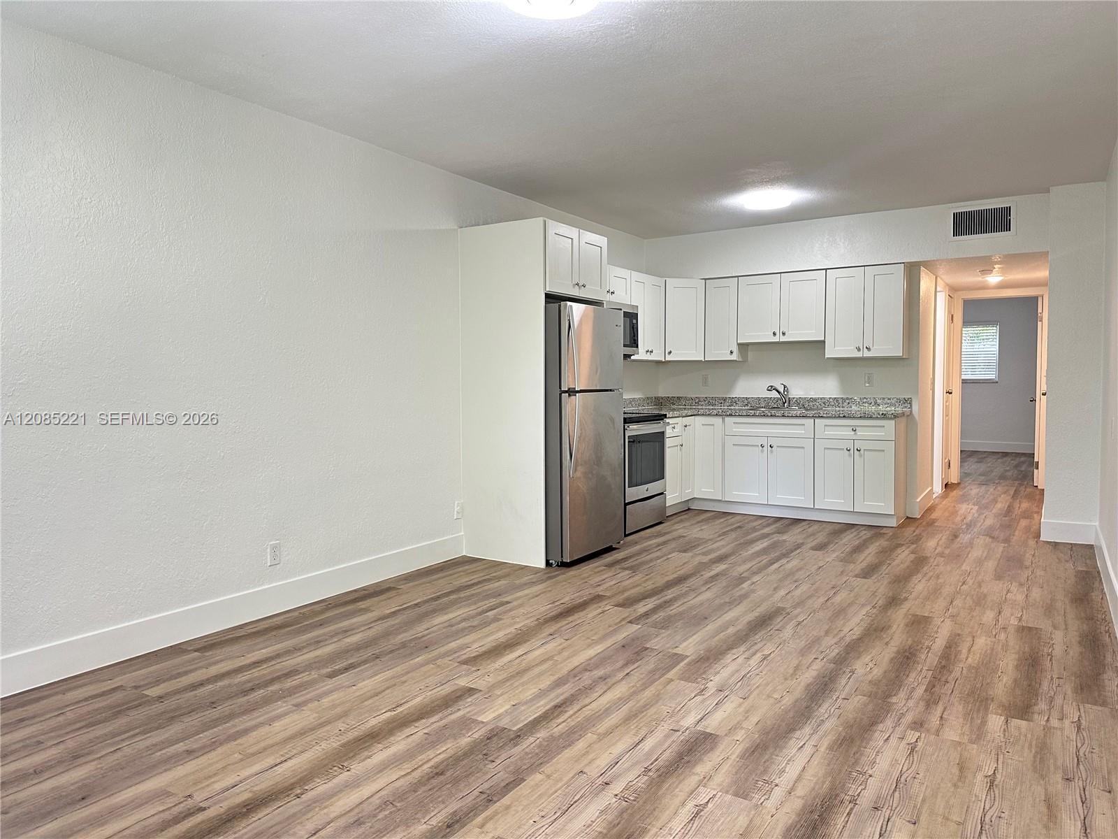 1928 Jefferson St # 4 — Photo 5