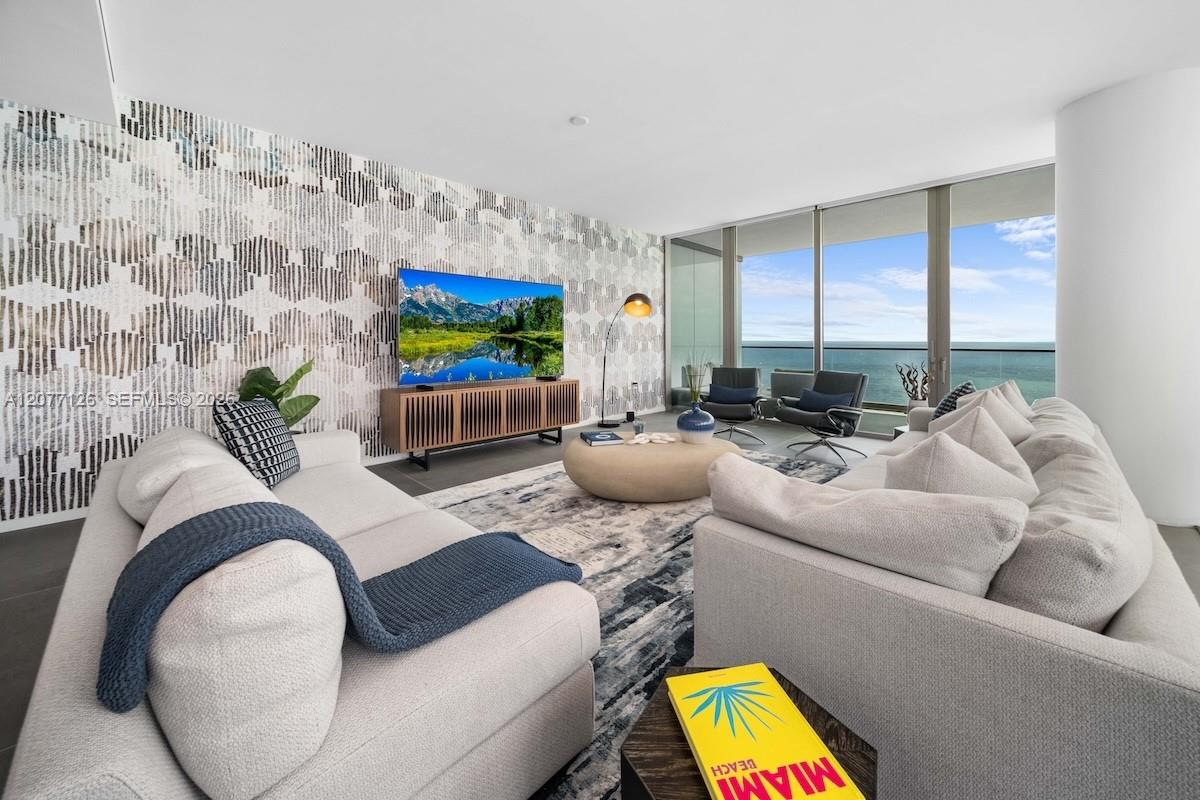 2000 S Ocean Dr # 31B — Photo 2