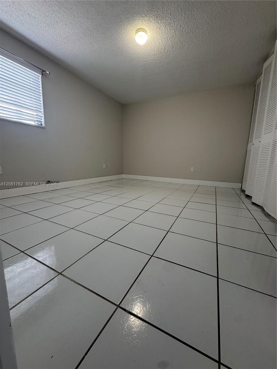 1975 NE 135th St # 3E — Photo 5