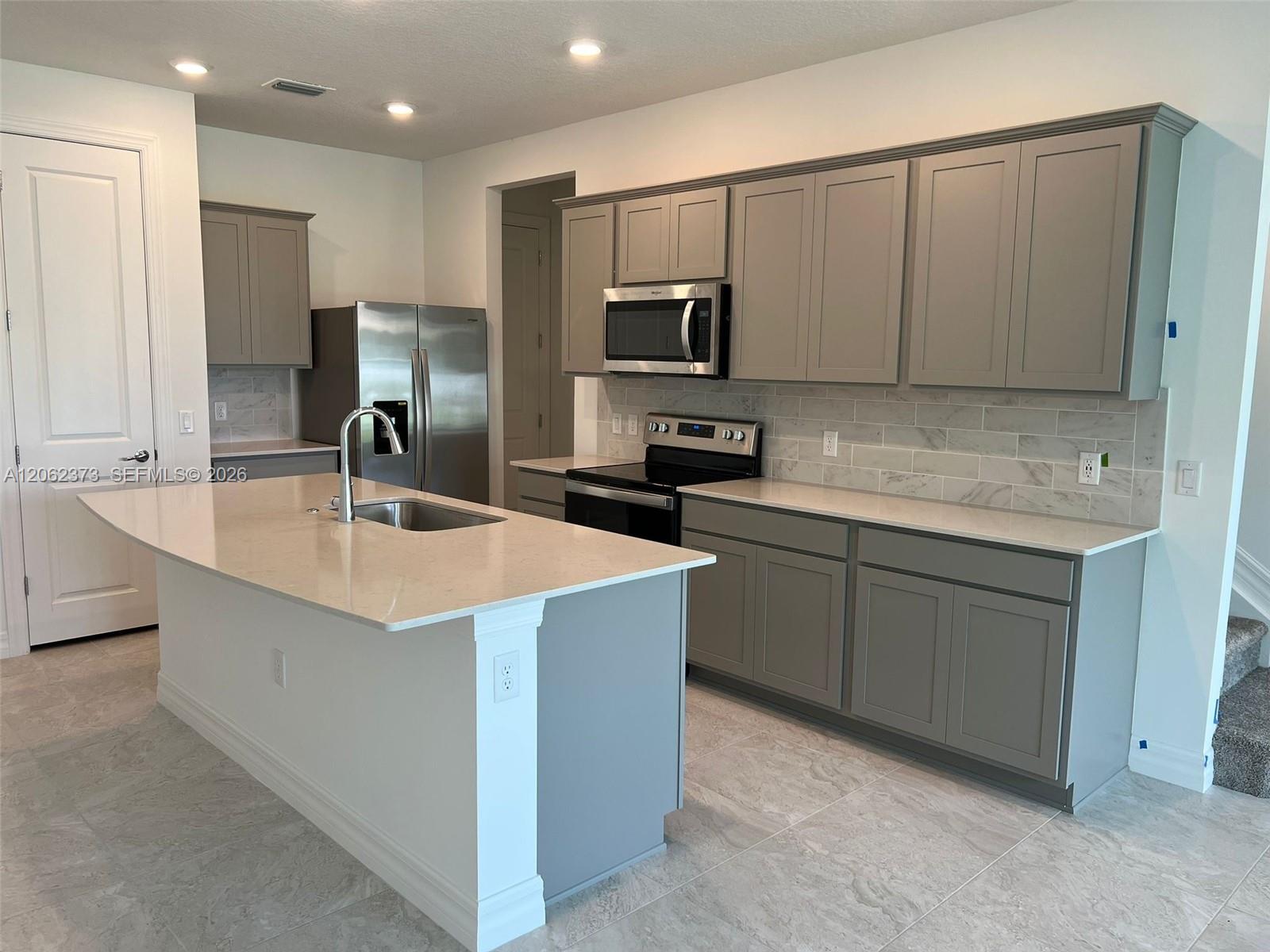 6121 Rancho Ln # 6121, Green Acres FL 33415