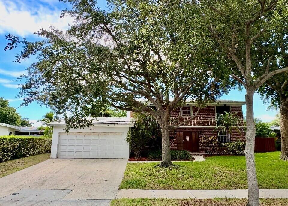 1916 HARBOURVIEW Drive — Photo 3