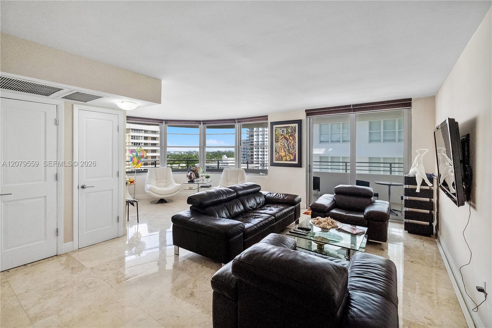 5555 Collins Ave # 14B — Photo 2