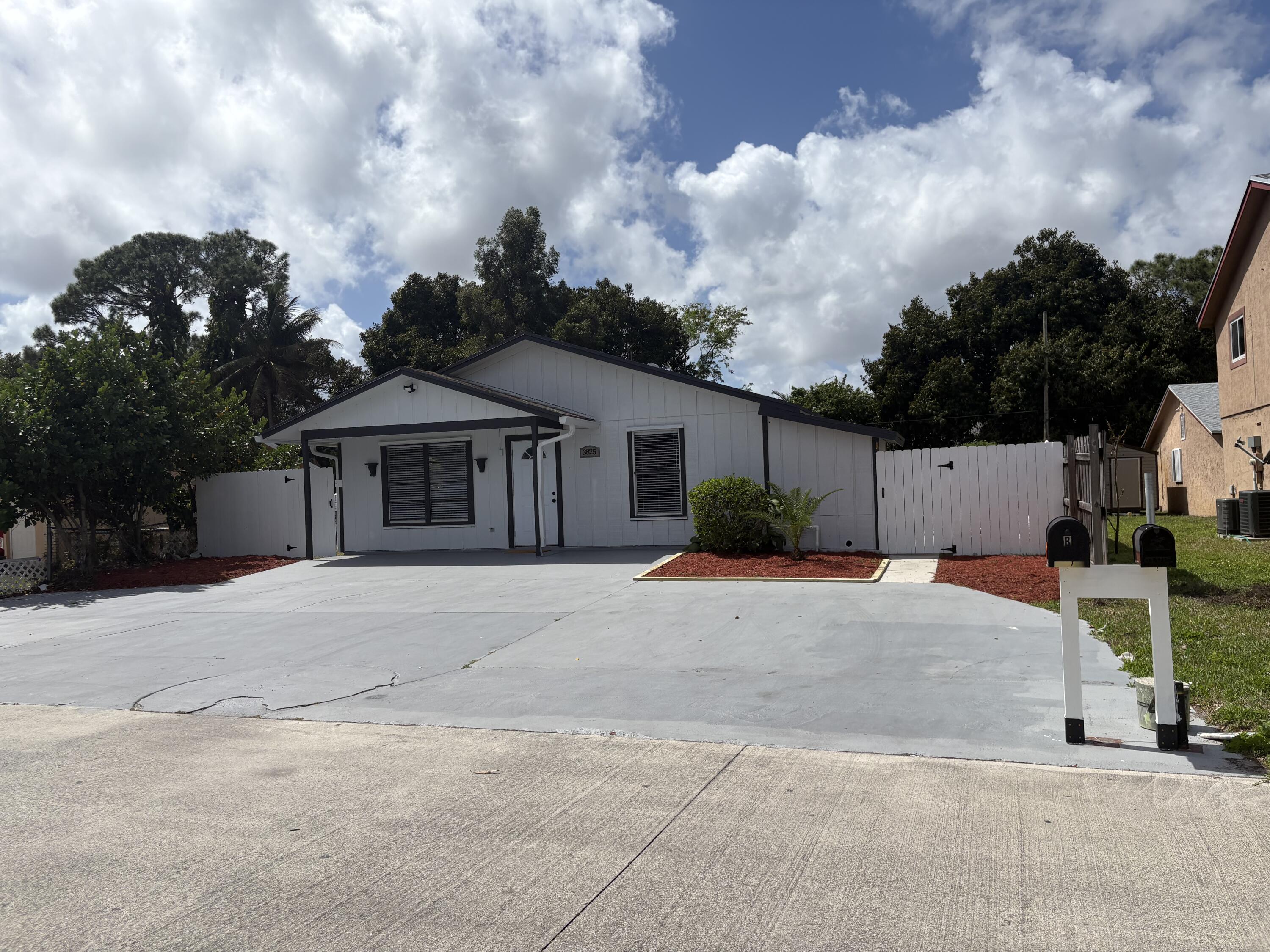 3825 Patio Court # A, Lake Worth FL 33461