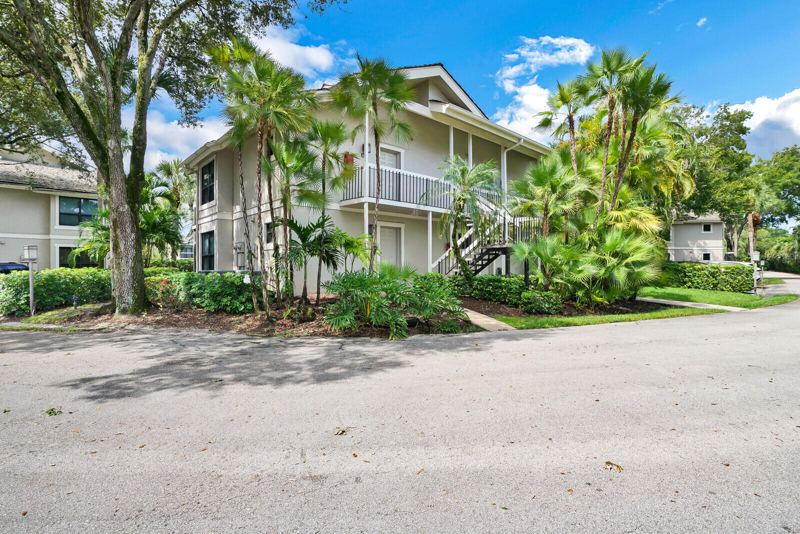 11863 Wimbledon Circle # 423, Wellington FL 33414